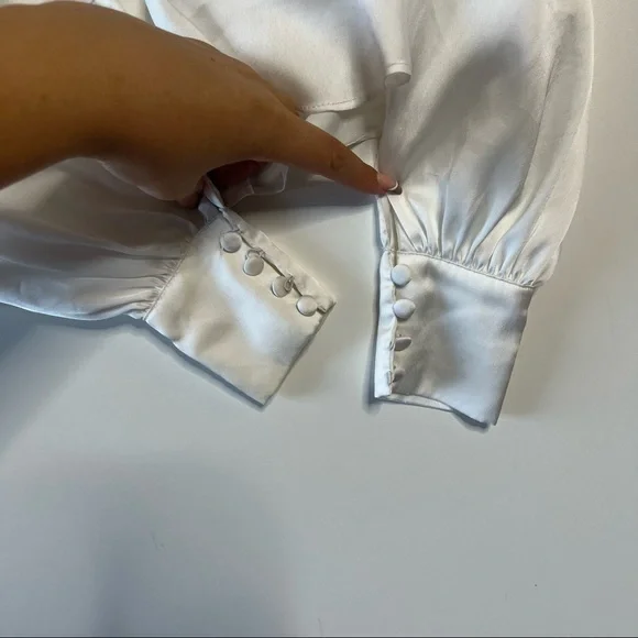 For Love and lemons Isabella ivory satin ruched long sleeve top - Picture 7 of 8